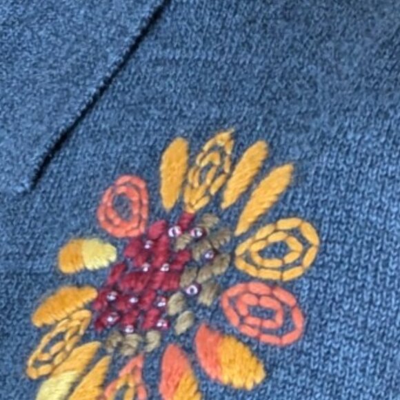 Vintage Women's Small/Petite Alfred Dunner Embroidered Floral Turtleneck Sweater - Picture 5 of 14